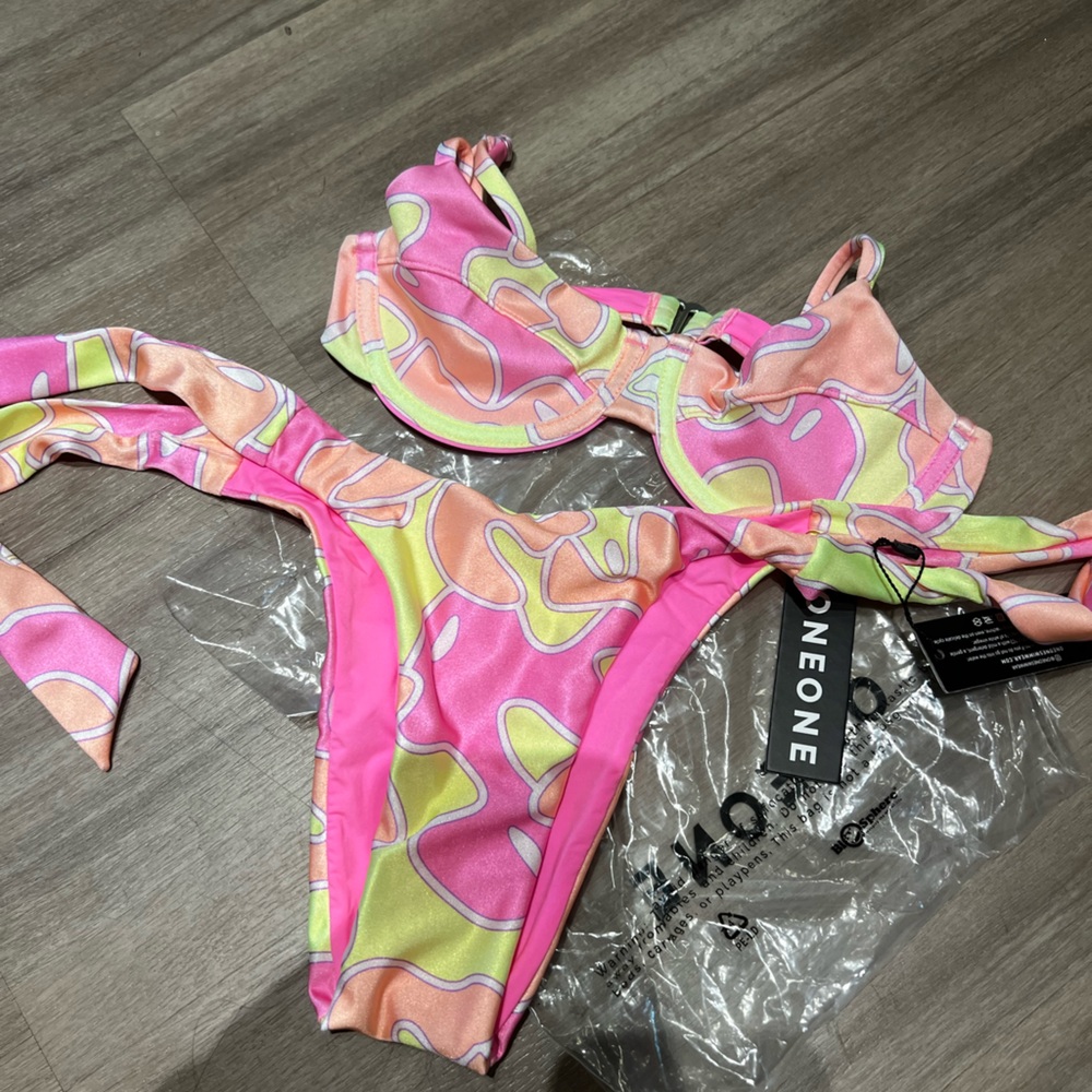 BRAND NEW ONE ONE BIKINI